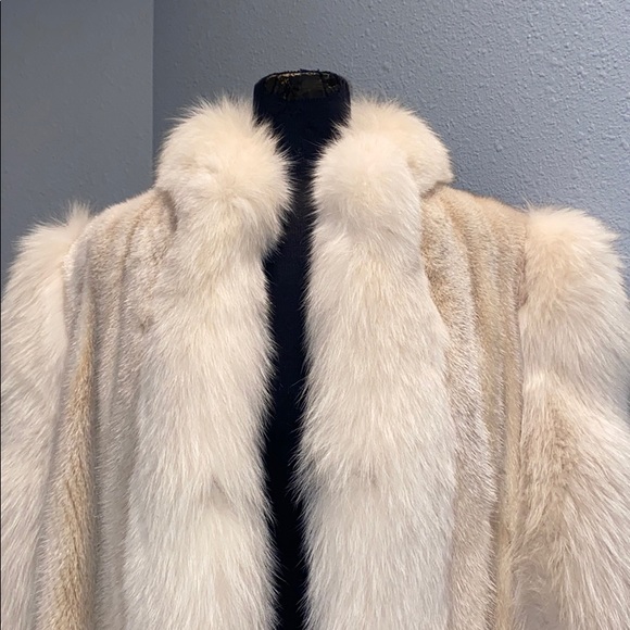 Additional pictures of the fur Affinity jacket - Picture 1 of 13